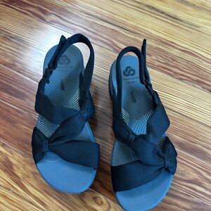 Cloudsteppers by Clarks Black Knot Sandals
